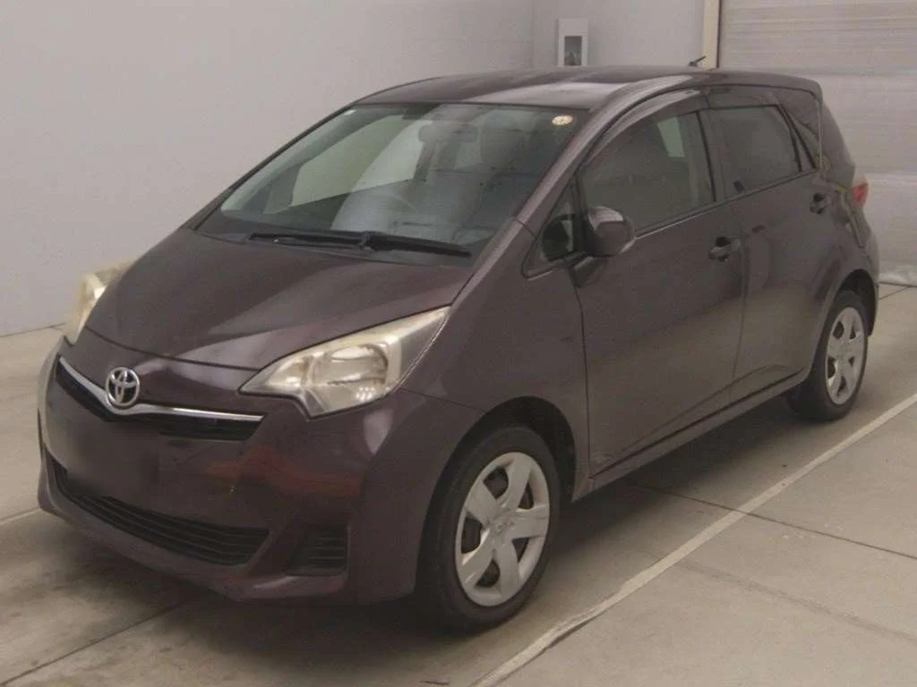 Toyota Ractis 2013