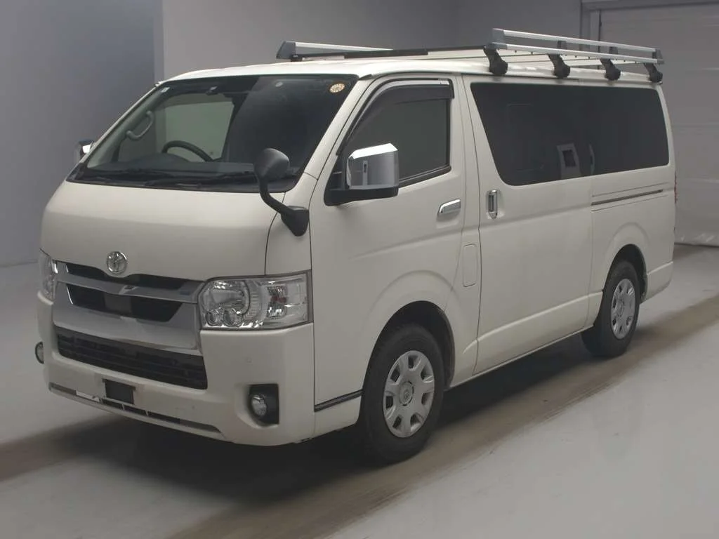 Toyota HiAce Van 2021