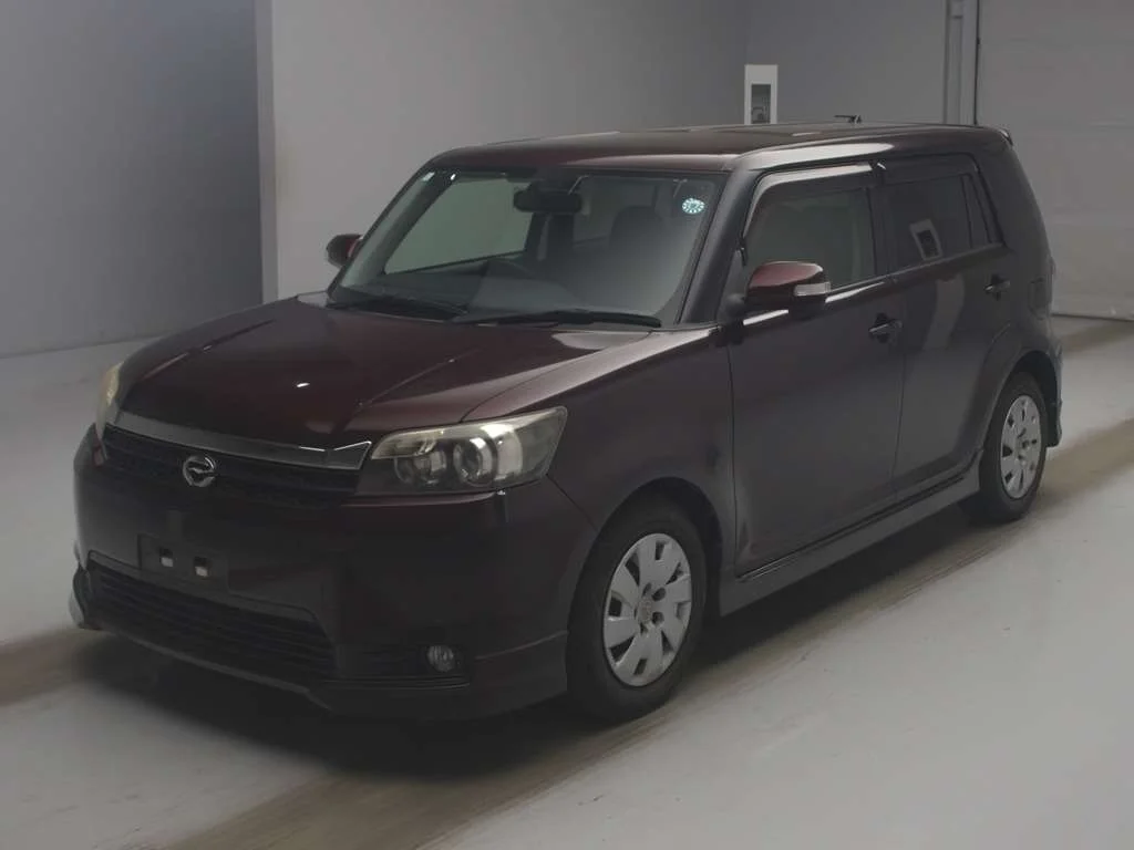 Toyota Corolla Rumion 2012