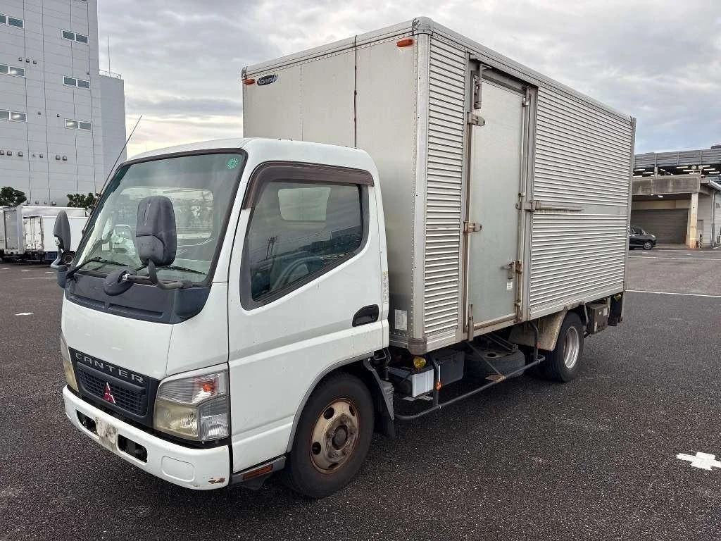 Mitsubishi Fuso Canter  с аукциона в Японии