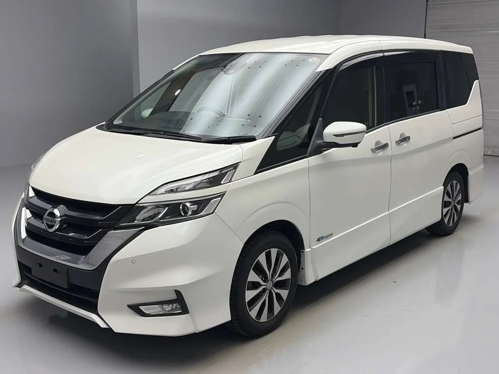 Nissan Serena  с аукциона в Японии