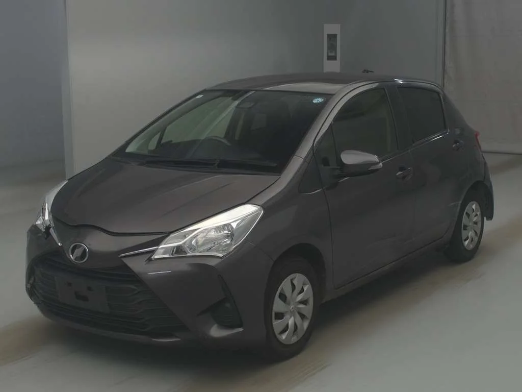 Toyota Vitz  с аукциона в Японии
