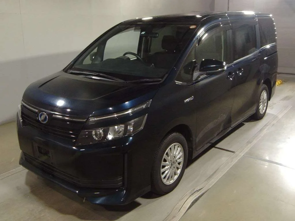 Toyota Voxy 2015