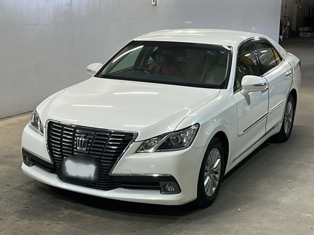 Toyota Crown 2013