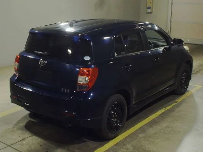 TOYOTA IST