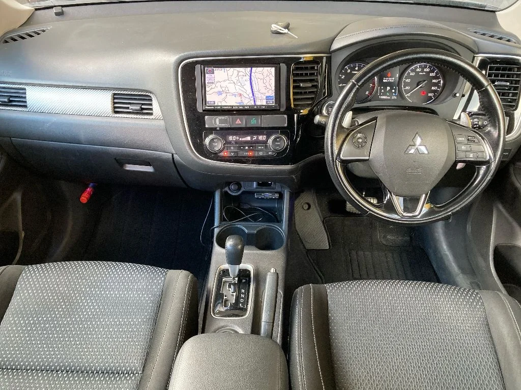 Mitsubishi Outlander  с аукциона в Японии