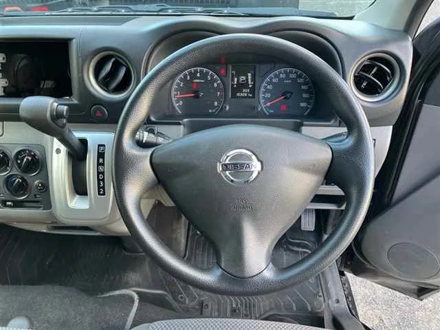 Nissan NV350 Caravan  с аукциона в Японии
