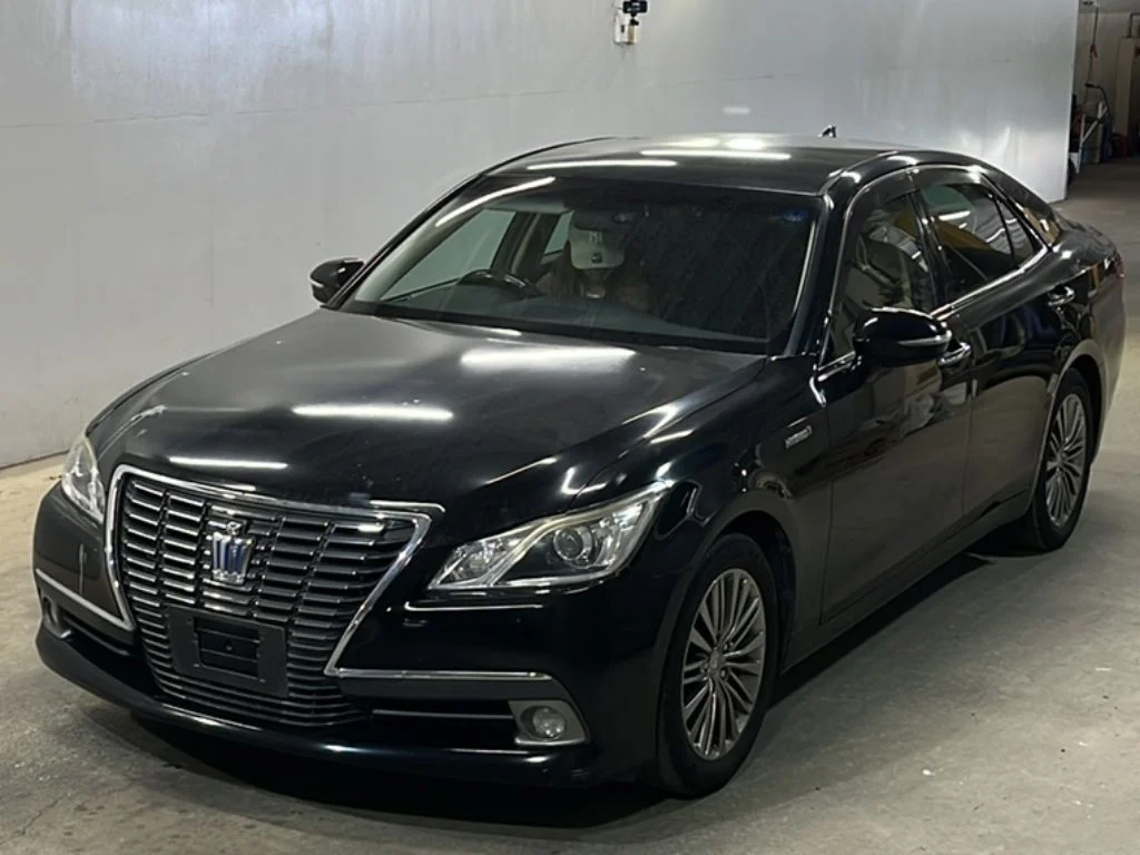 Toyota Crown 2013