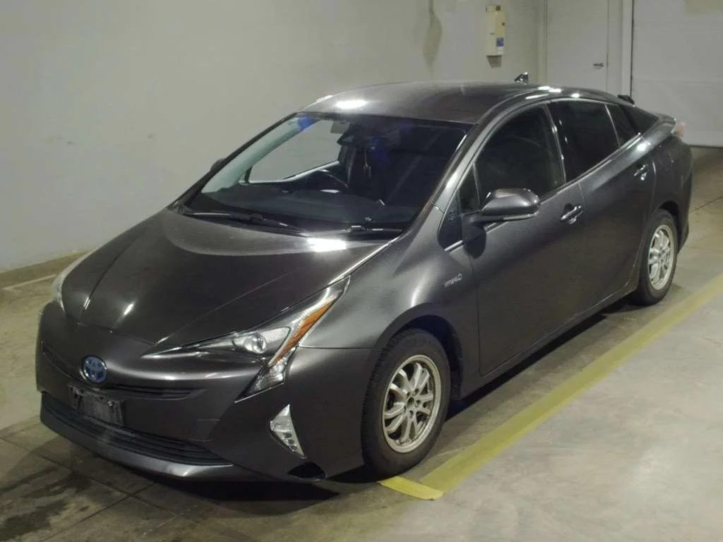 Toyota Prius  с аукциона в Японии