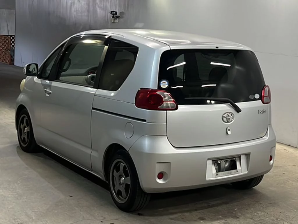 Toyota Porte 2008