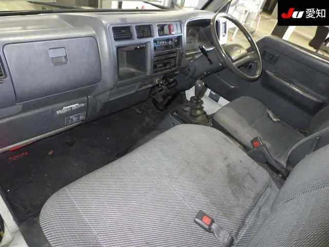 Toyota ToyoAce  с аукциона в Японии