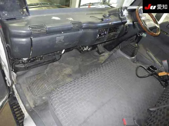 Isuzu Elf  с аукциона в Японии