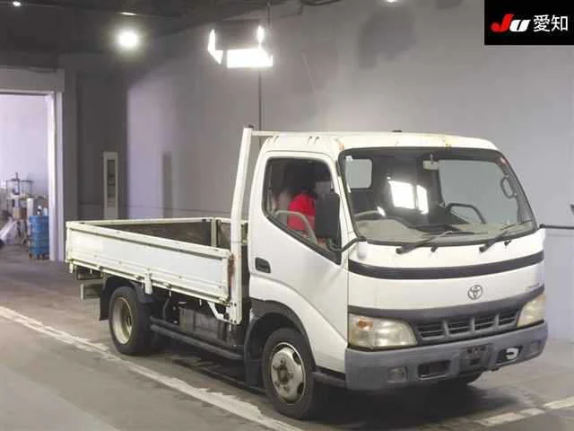 Toyota Dyna  с аукциона в Японии