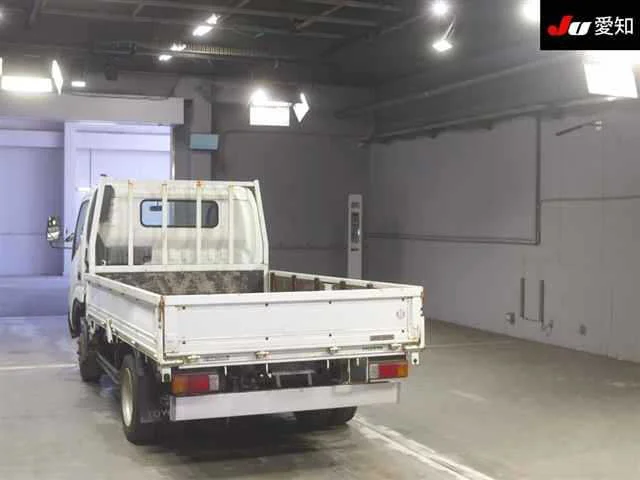 Toyota Dyna  с аукциона в Японии