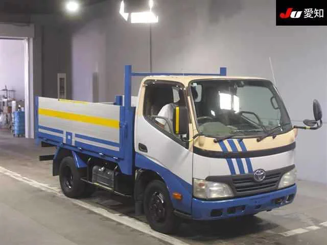 Toyota Dyna  с аукциона в Японии