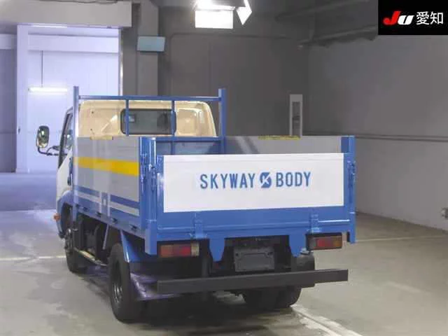 Toyota Dyna  с аукциона в Японии
