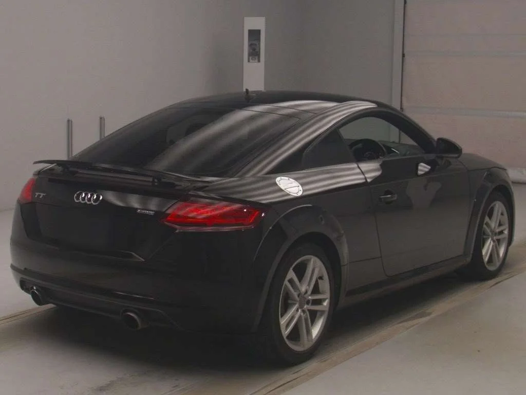 Audi TT  с аукциона в Японии