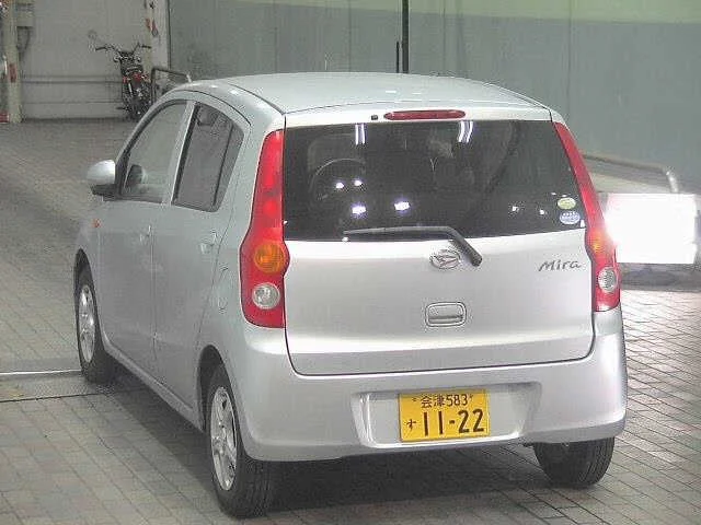 Daihatsu Mira  с аукциона в Японии