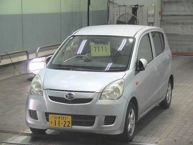 Daihatsu Mira  с аукциона в Японии