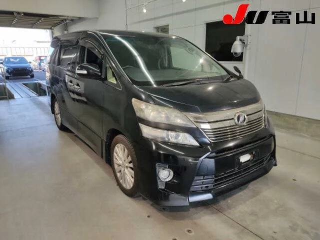 Toyota Vellfire 2013