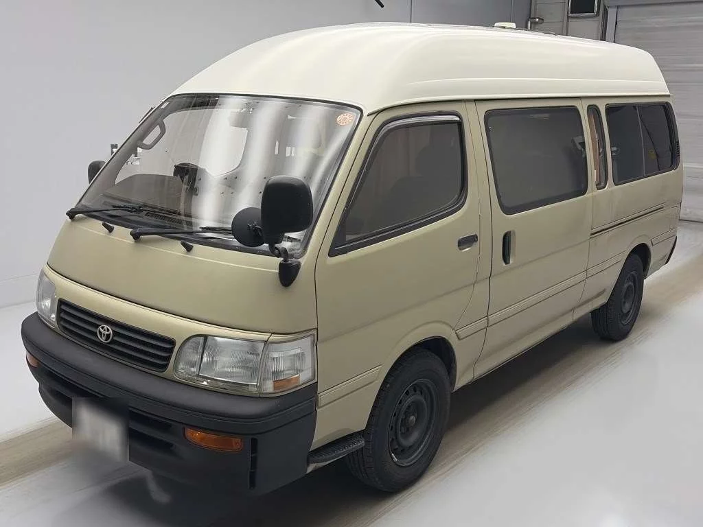 Toyota HiAce  с аукциона в Японии
