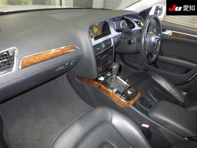 Audi A4  с аукциона в Японии