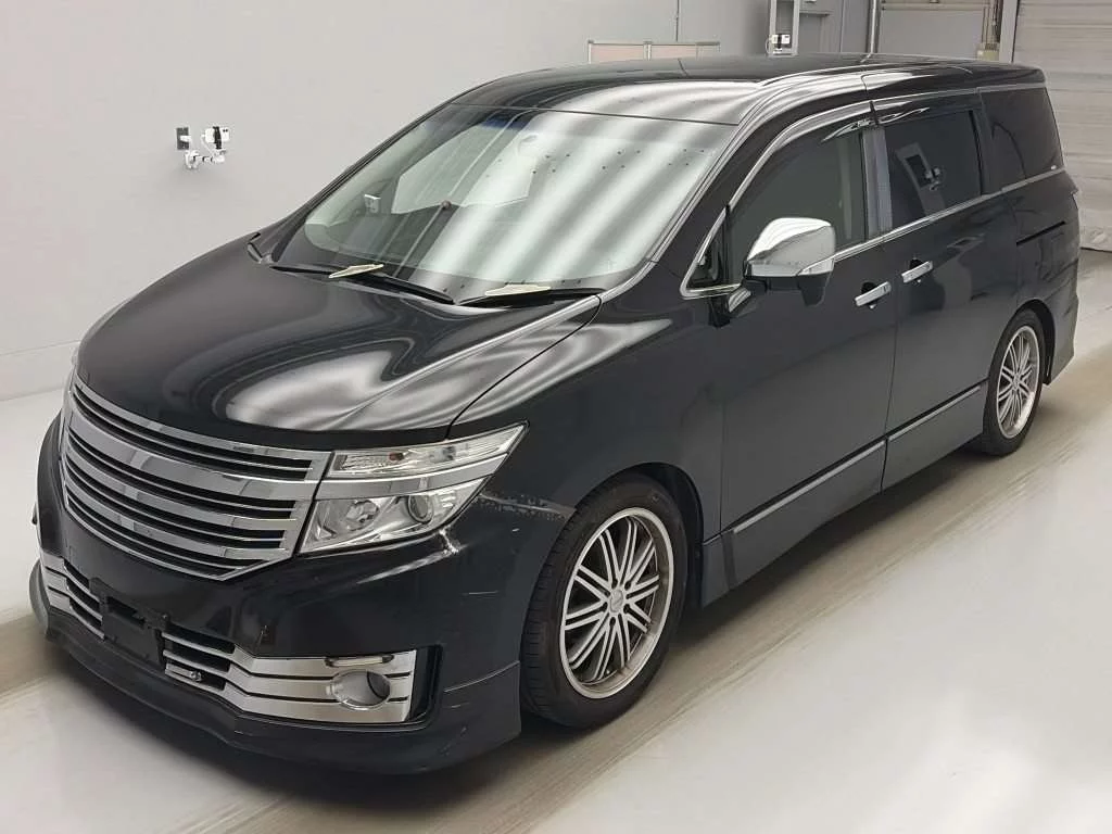Nissan Elgrand 2010