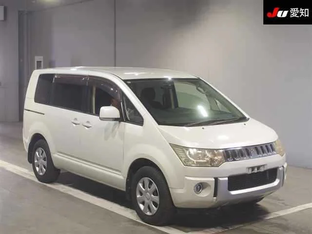 Mitsubishi Delica D:5  с аукциона в Японии