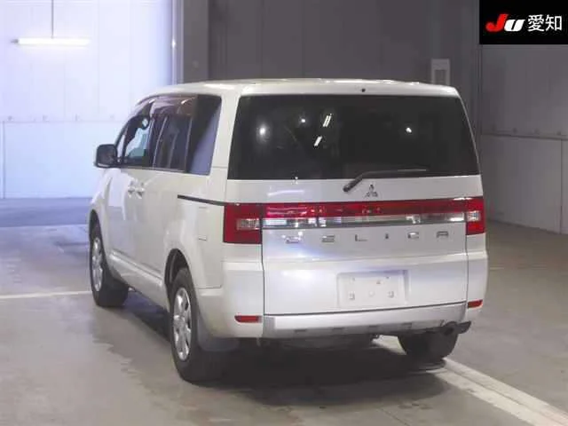 Mitsubishi Delica D:5  с аукциона в Японии