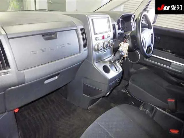 Mitsubishi Delica D:5  с аукциона в Японии