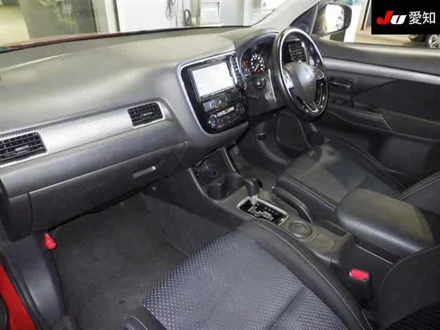 Mitsubishi Outlander  с аукциона в Японии