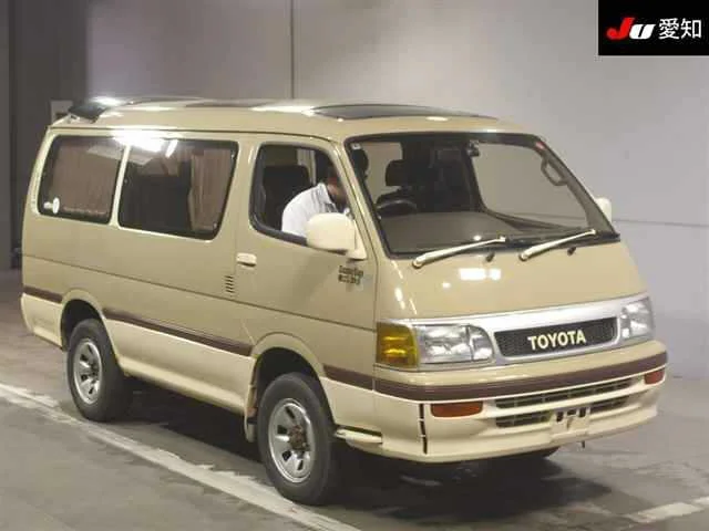 Toyota HiAce  с аукциона в Японии