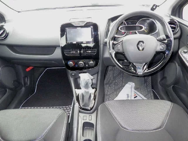 Renault Lutecia  с аукциона в Японии