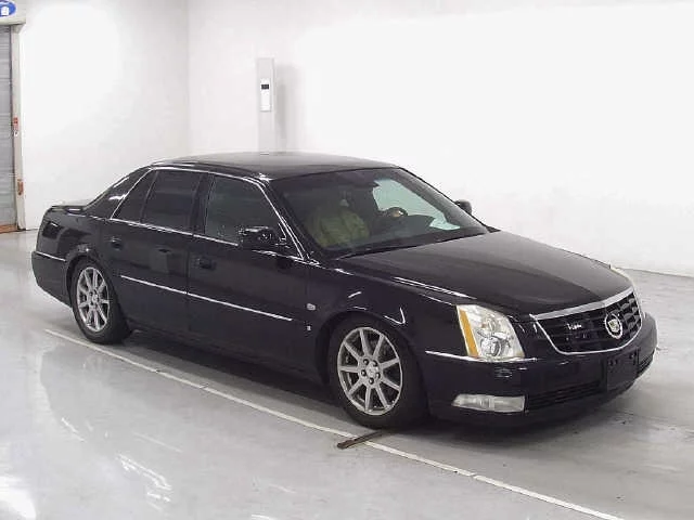 Cadillac DTS  с аукциона в Японии