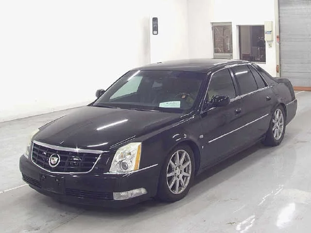 Cadillac DTS  с аукциона в Японии