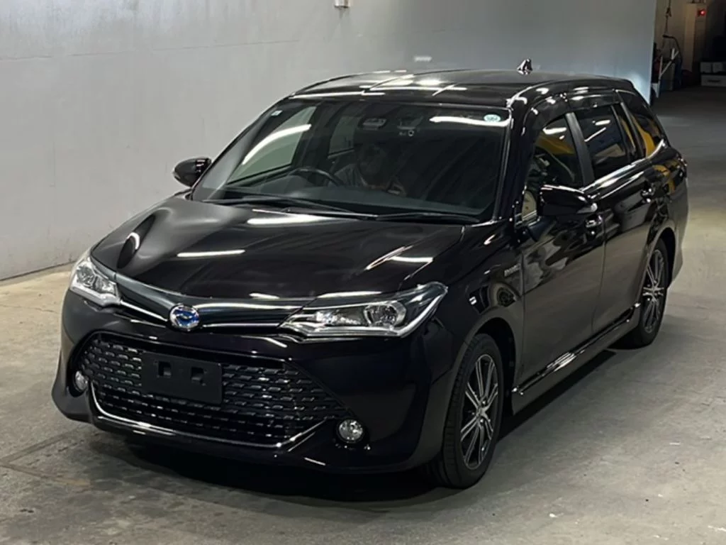 Toyota Corolla Fielder 2015