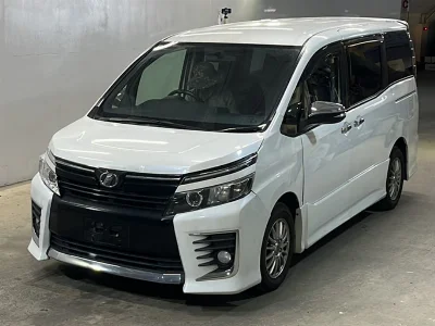 TOYOTA VOXY, 2015 — лот японского аукциона