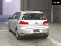 Цена авто Volkswagen Golf с аукционов Японии, номер кузова 1KCAX, пробег 31 000, оценка 8