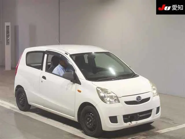 Daihatsu Mira 2016