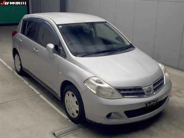 Nissan Tiida 2011