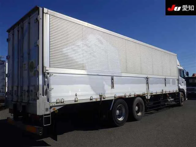 NISSAN DIESEL (UD) QUON  с аукциона в Японии