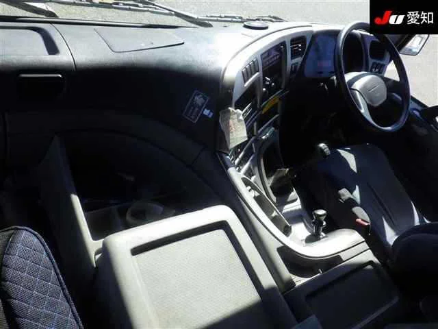 NISSAN DIESEL (UD) QUON  с аукциона в Японии
