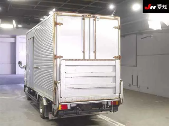 Toyota Dyna  с аукциона в Японии