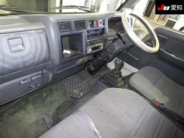 Toyota Dyna  с аукциона в Японии