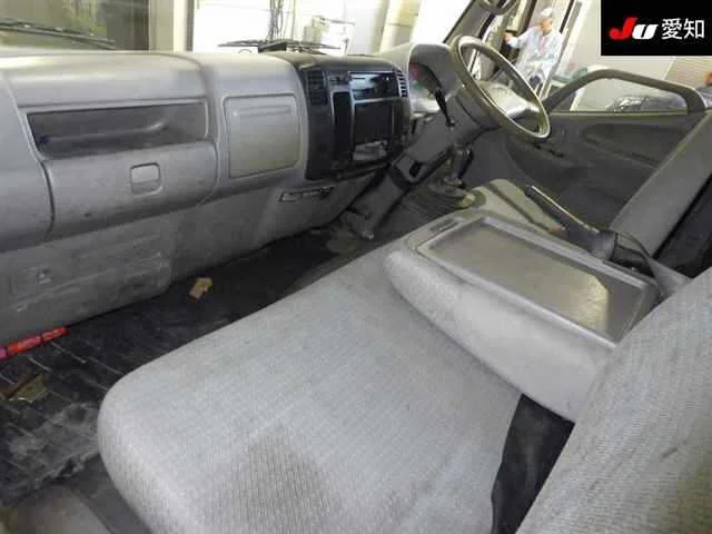 Toyota Dyna  с аукциона в Японии