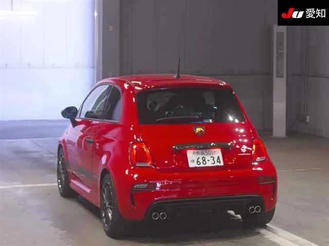 Abarth 695  с аукциона в Японии