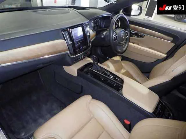 Volvo V90  с аукциона в Японии