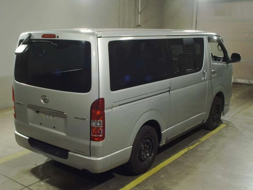 Toyota HiAce Van 2006