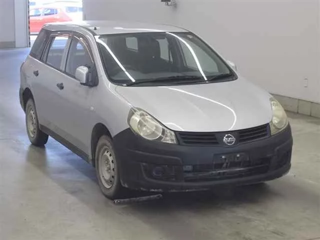 Nissan AD 2011