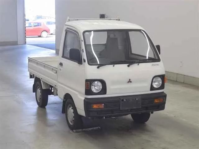 Mitsubishi Minicab Truck  с аукциона в Японии